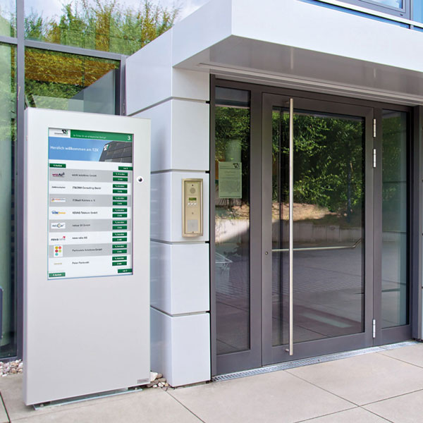 Ein Bild des Telefon- und Türsystem des TZK Gebäudes in Koblenz